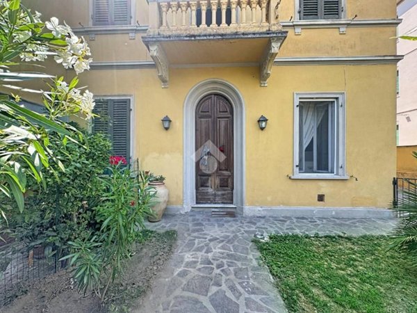 casa indipendente in vendita a Pisa in zona Porta a Lucca
