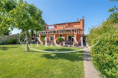 casa indipendente in vendita a Pisa in zona Stazione