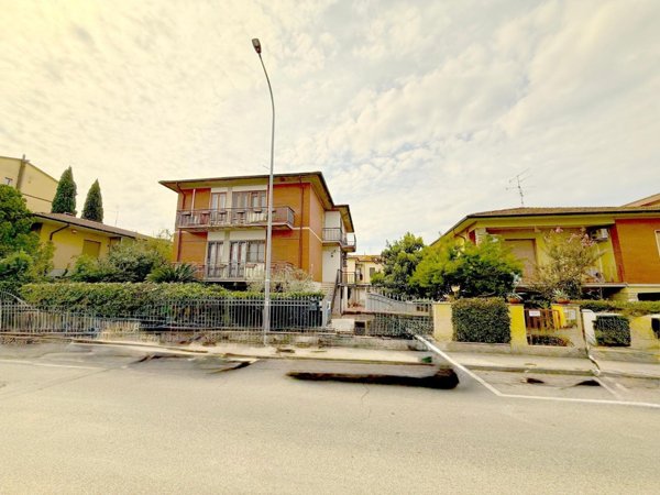 casa indipendente in vendita a Pisa in zona Landi