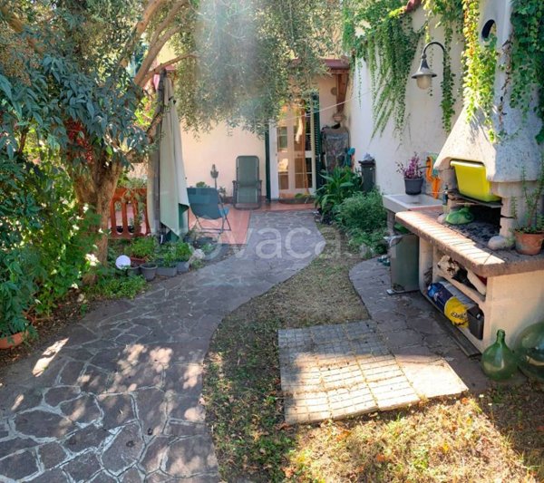 appartamento in vendita a Pisa in zona Lungarni
