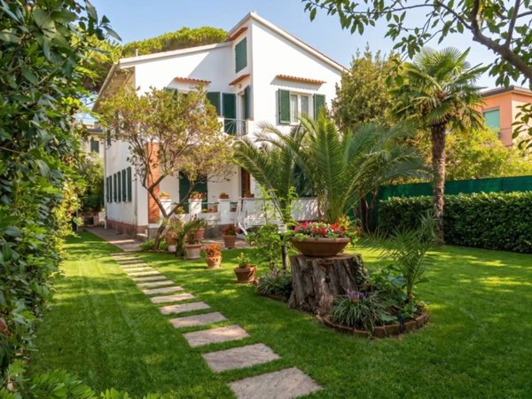 appartamento in vendita a Pisa in zona Tirrenia