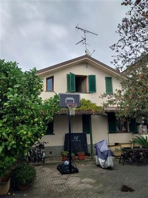 casa indipendente in vendita a Pisa