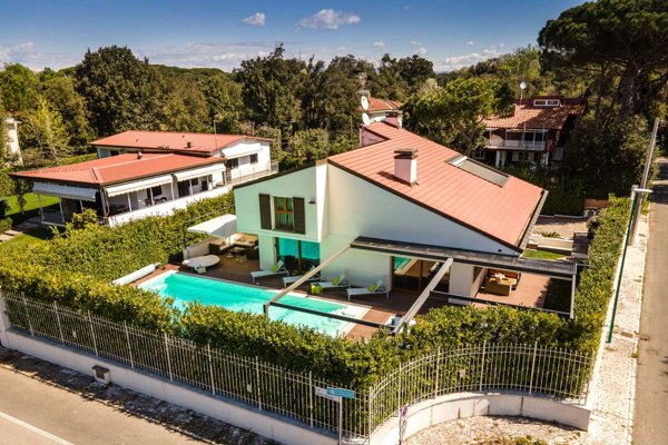 casa indipendente in vendita a Pisa in zona Tirrenia
