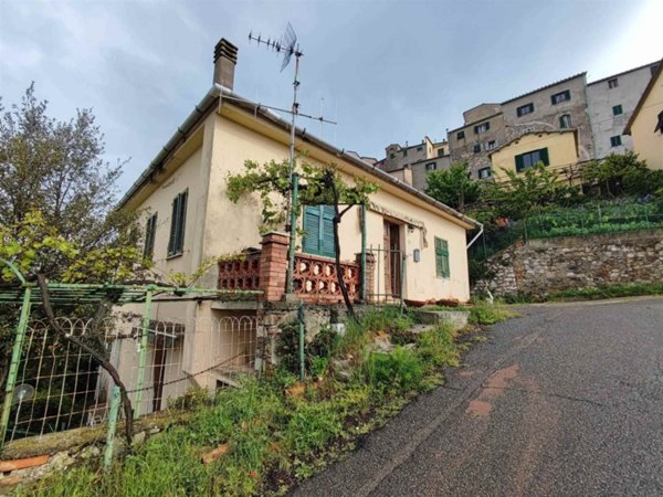 appartamento in vendita a Pomarance in zona Serrazzano