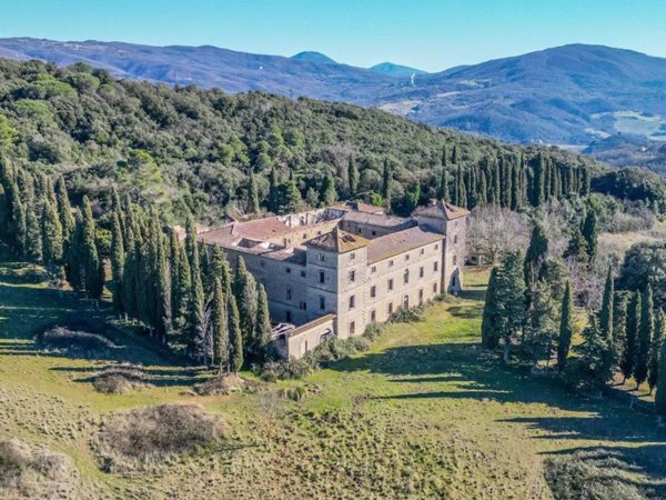 casa indipendente in vendita a Pomarance