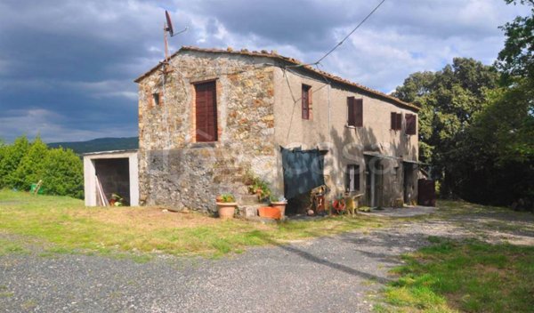 casa indipendente in vendita a Pomarance in zona Serrazzano
