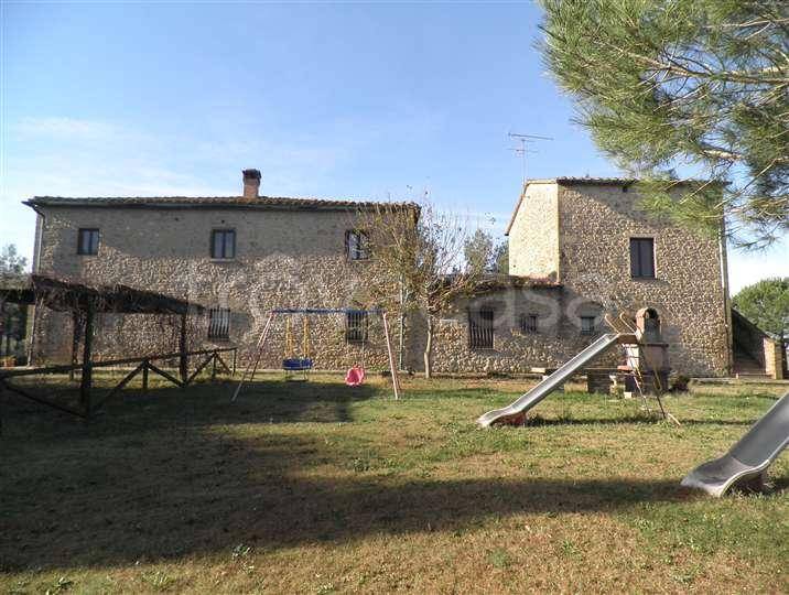 casa indipendente in vendita a Pomarance