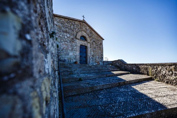 appartamento in vendita a Pomarance in zona Micciano