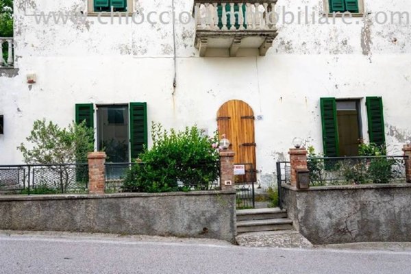 appartamento in vendita a Pomarance in zona Montecerboli