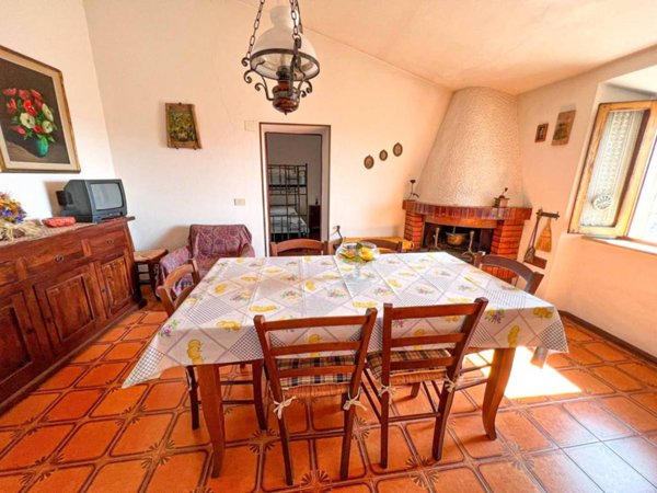 appartamento in vendita a Pomarance in zona Micciano