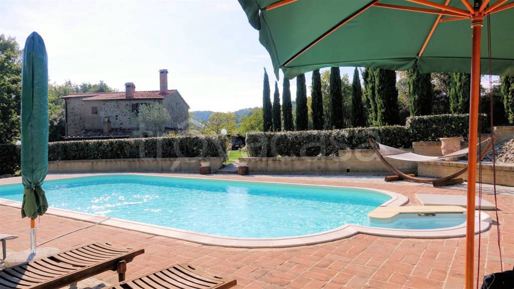 casa indipendente in vendita a Pomarance in zona Serrazzano
