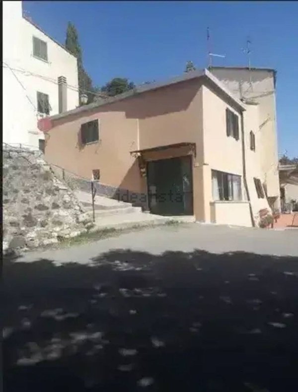 casa indipendente in vendita a Pomarance