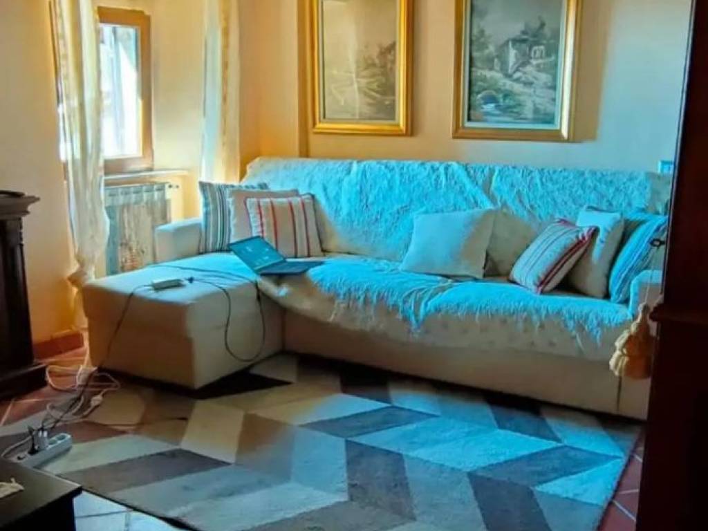 appartamento in vendita a Pomarance in zona Serrazzano