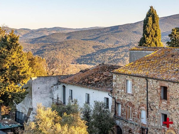 casa indipendente in vendita a Pomarance
