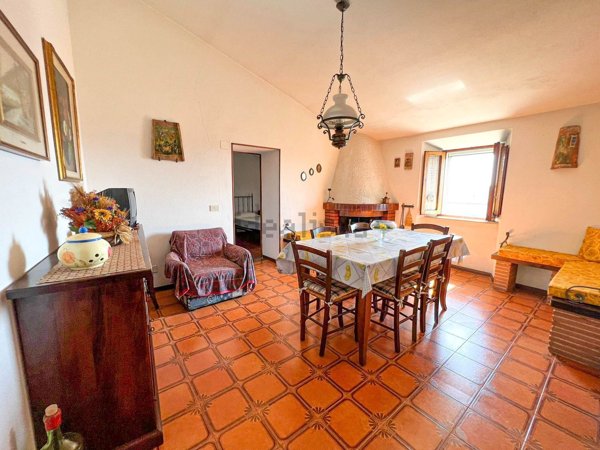 appartamento in vendita a Pomarance in zona Micciano