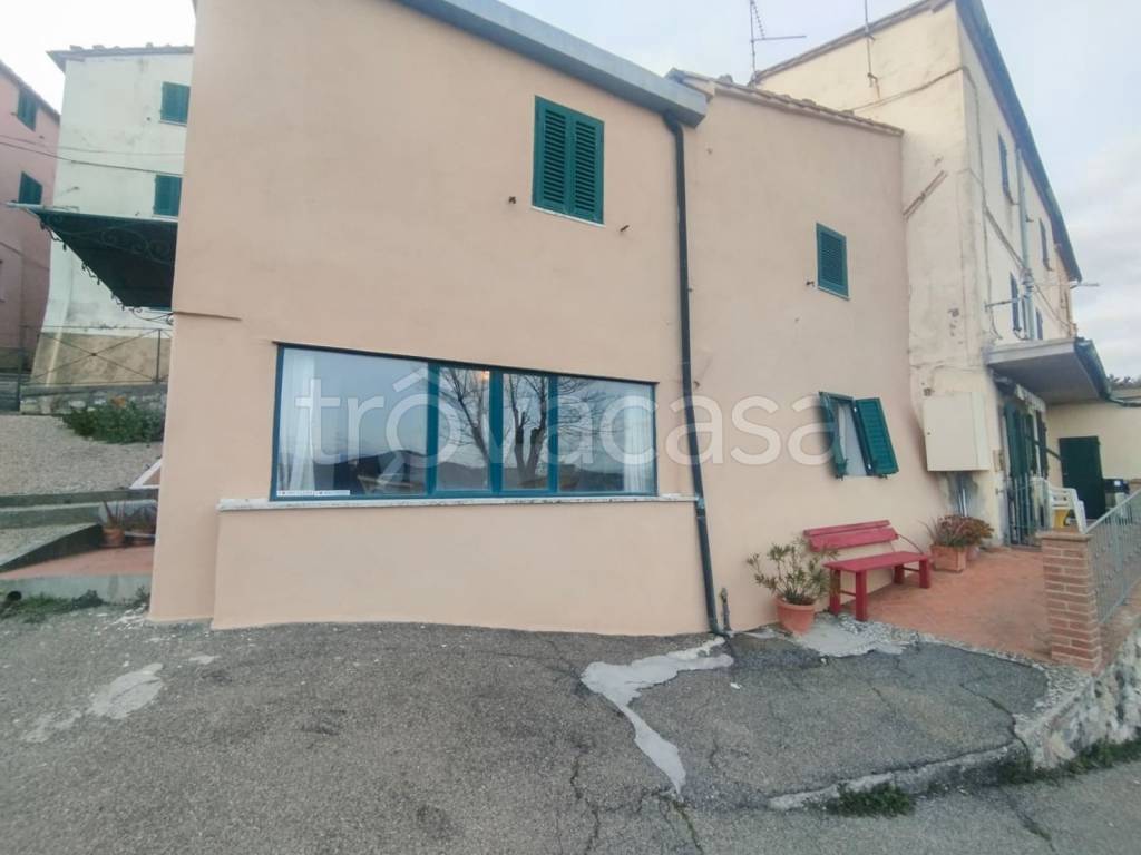 casa indipendente in vendita a Pomarance in zona Micciano