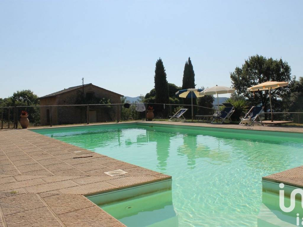 casa indipendente in vendita a Pomarance