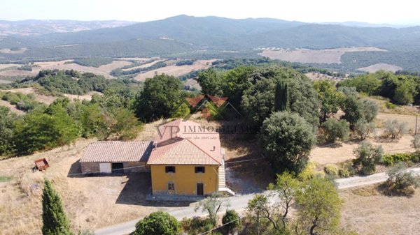 casa indipendente in vendita a Pomarance