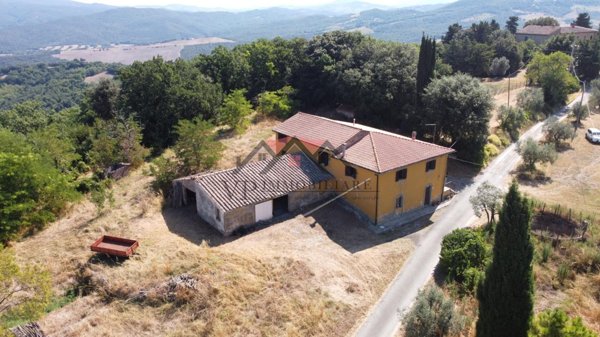 casale in vendita a Pomarance
