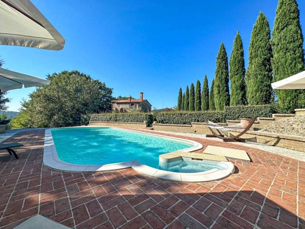 casa indipendente in vendita a Pomarance