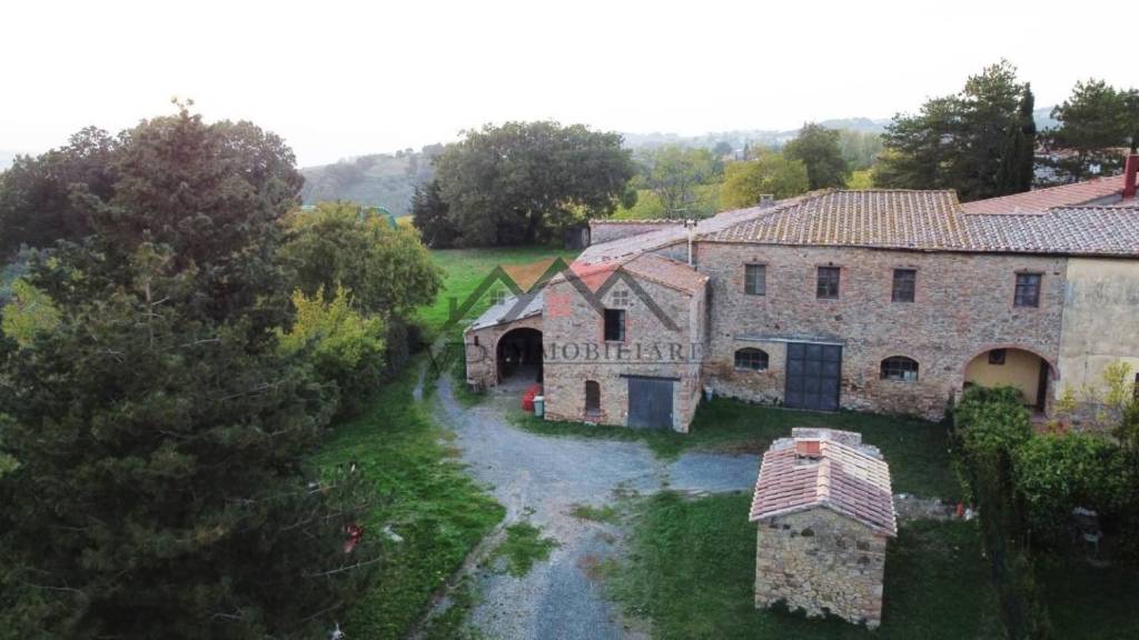 casa indipendente in vendita a Pomarance