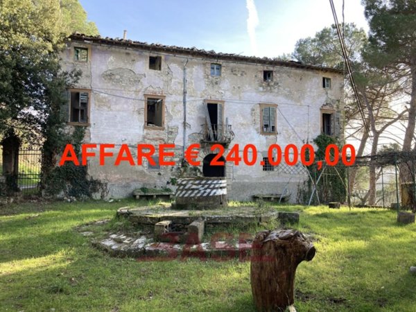 casa indipendente in vendita a Pomarance