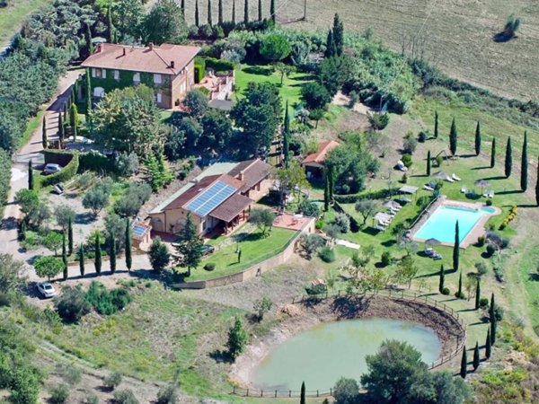 casa indipendente in vendita a Pomarance