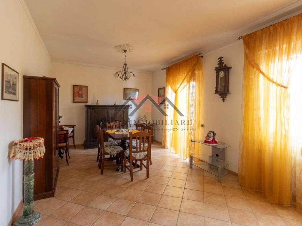 appartamento in vendita a Pomarance in zona Serrazzano