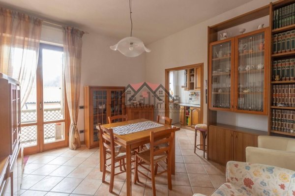 appartamento in vendita a Pomarance in zona Serrazzano