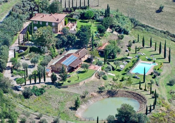casa indipendente in vendita a Pomarance