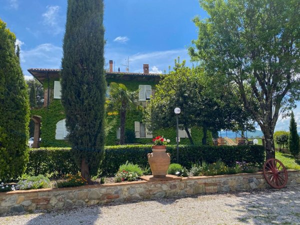 casa indipendente in vendita a Pomarance