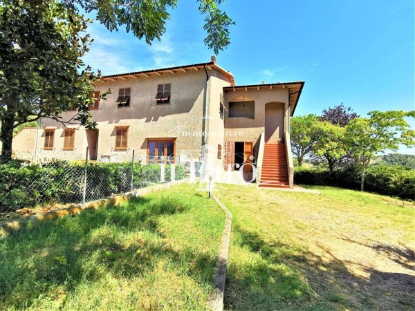 casa indipendente in vendita a Pomarance in zona Serrazzano