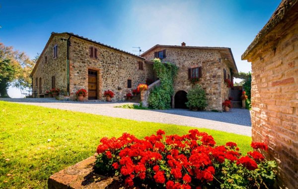 casa indipendente in vendita a Pomarance in zona Larderello