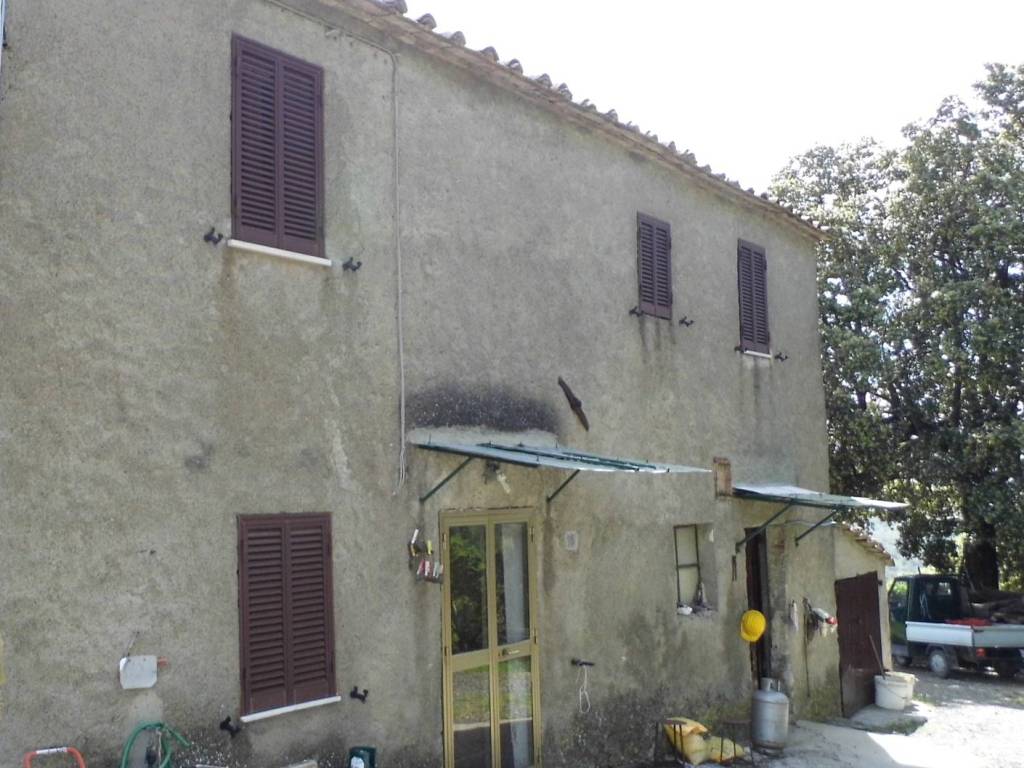 casa indipendente in vendita a Pomarance
