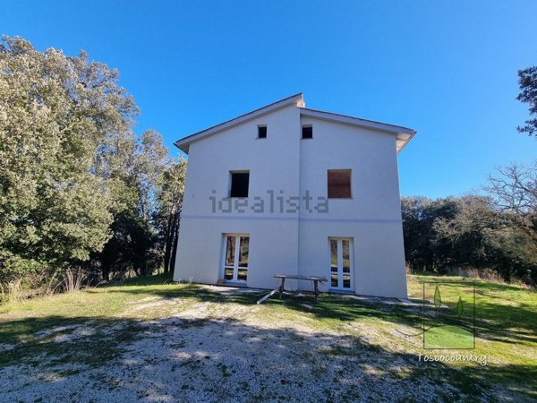 casa indipendente in vendita a Pomarance