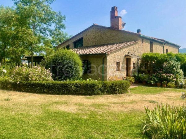 casa indipendente in vendita a Pomarance