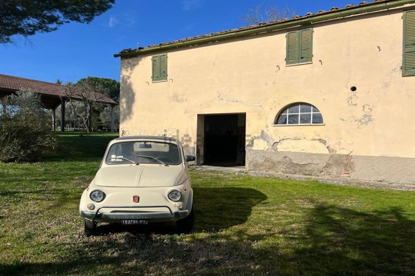 casale in vendita a Pomarance