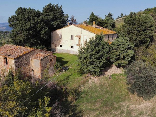 casa indipendente in vendita a Pomarance