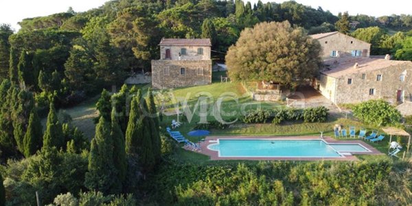 casa indipendente in vendita a Pomarance