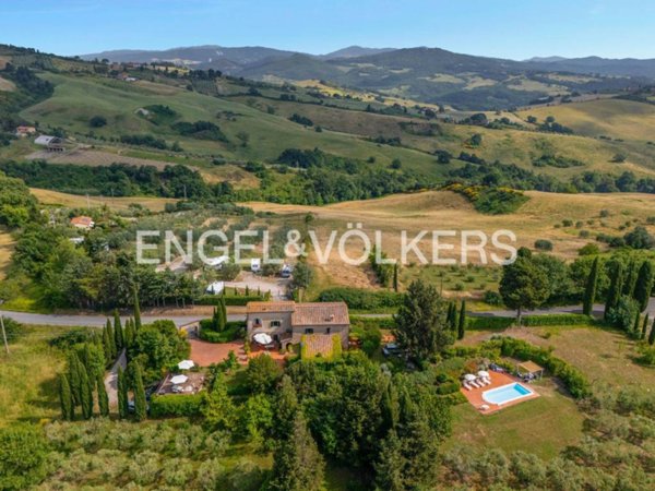 casa indipendente in vendita a Pomarance