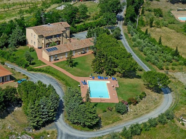 casa indipendente in vendita a Pomarance