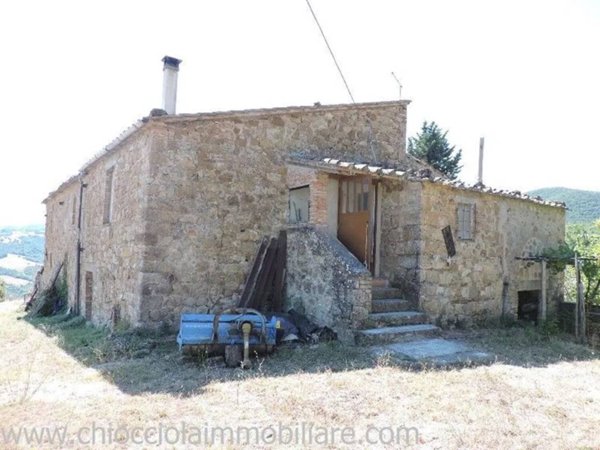 casa indipendente in vendita a Pomarance