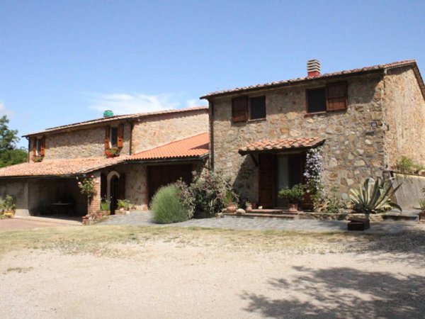 casa indipendente in vendita a Pomarance