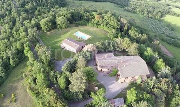 casa indipendente in vendita a Pomarance in zona Montecerboli