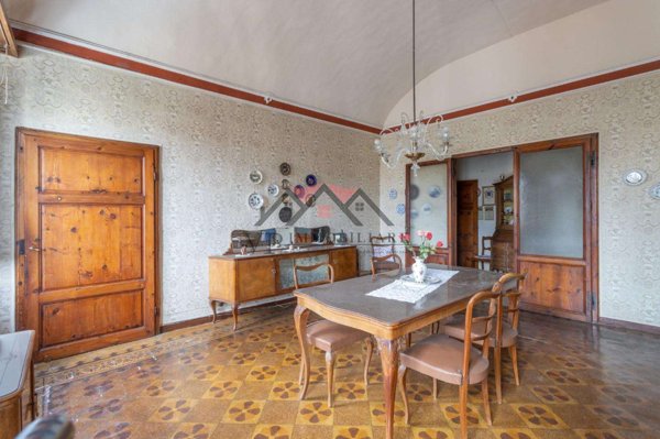 intera palazzina in vendita a Pomarance