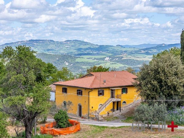 casa indipendente in vendita a Pomarance