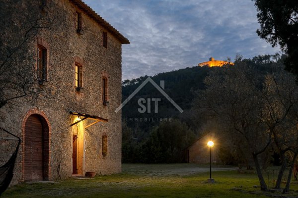 casa indipendente in vendita a Pomarance