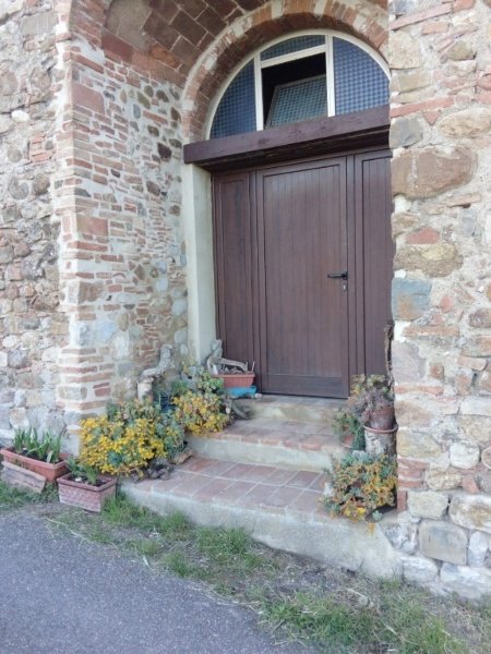 appartamento in vendita a Pomarance in zona Lustignano