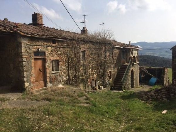 casale in vendita a Pomarance in zona Serrazzano