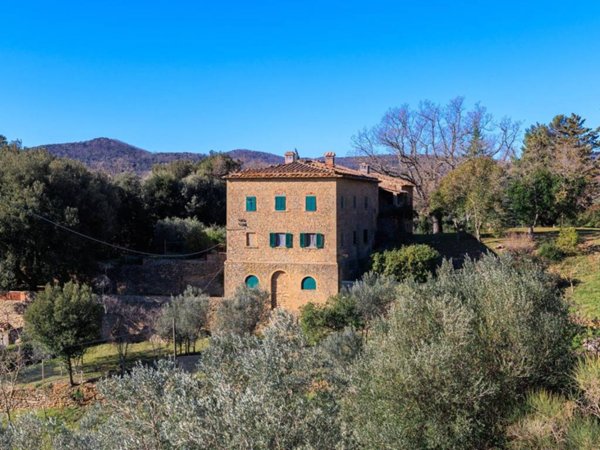 casa indipendente in vendita a Pomarance in zona Lustignano